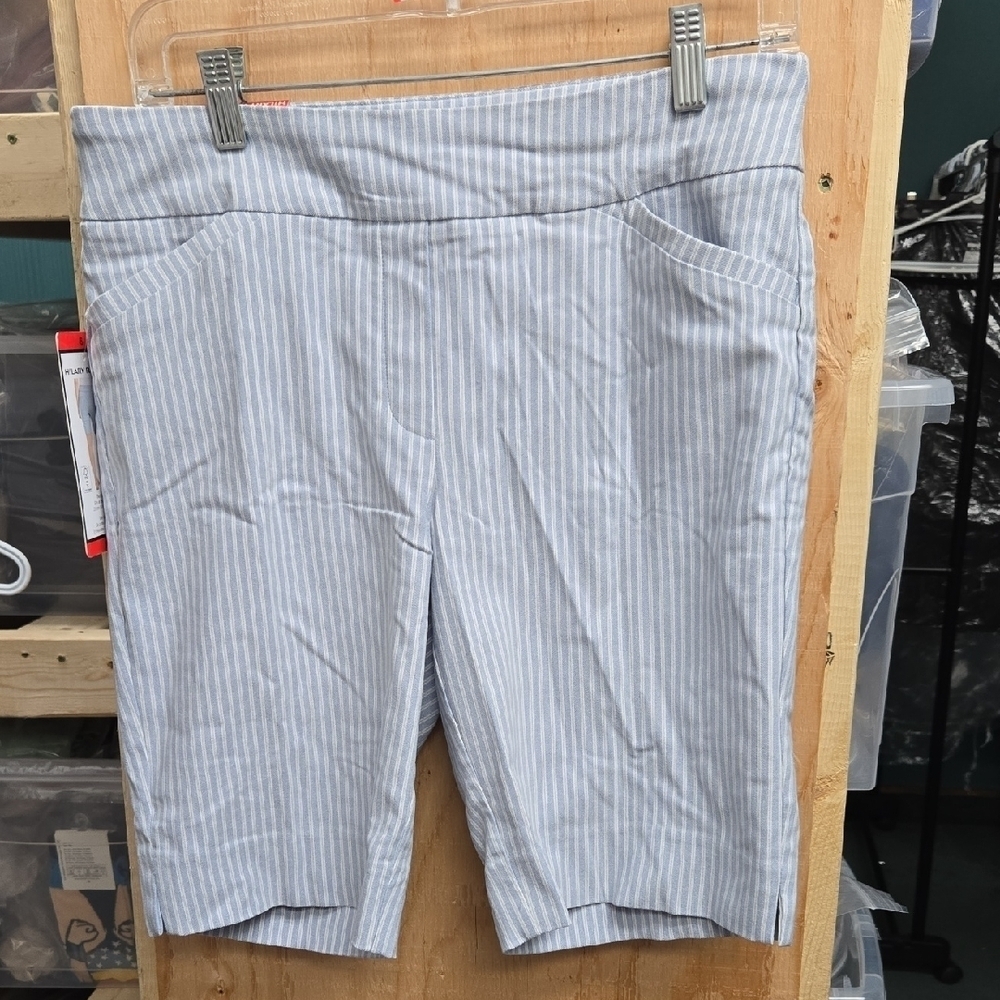 Hilary Radley Size 8 Light Blue and White Striped Bermuda Style Pull On Short
